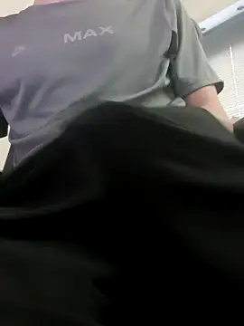 Snapshot of JayMac0 chatting on 11-17-25, 02:56 JayMac0 online show from 11-17-25, 02:56