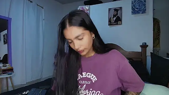 mia yireth online show from 12-21-25, 12:29