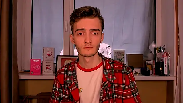 spider    man online show from 09-24-25, 12:08