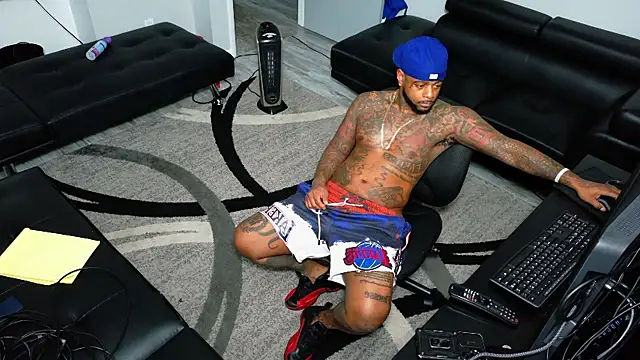 SLANGONDEMHOES online show from 01-11-26, 08:36