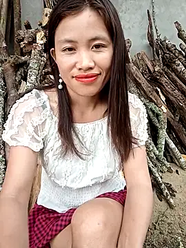 Snapshot of rubi_bae chatting on 04-19-26, 01:16 rubi bae online show from 04-19-26, 01:16