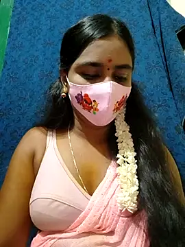 Snapshot of mini-queen chatting on 09-08-25, 02:27 mini-queen online show from 09-08-25, 02:27