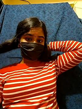 Snapshot of mini-queen chatting on 12-02-25, 11:15 mini-queen online show from 12-02-25, 11:15