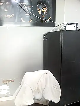 snow belle online show from 01-08-26, 03:03