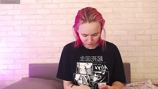 Ericha Stone online show from 10-24-25, 01:57