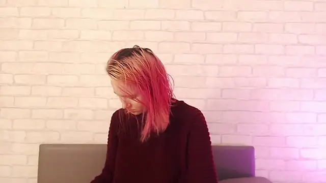 Ericha Stone online show from 11-25-25, 08:03