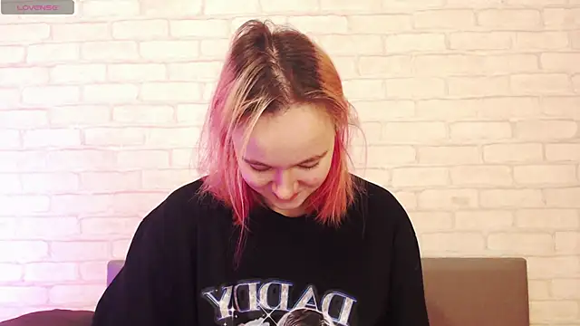 Ericha Stone online show from 01-07-26, 01:41