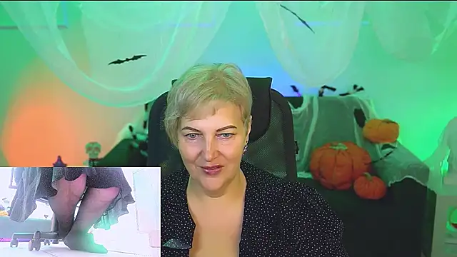 MaryMogan online show from 10-21-25, 04:13