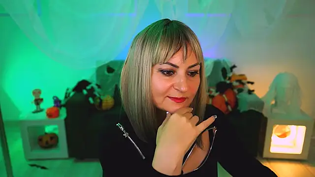 Snapshot of HelenBeler chatting on 11-01-25, 05:09 HelenBeler online show from 11-01-25, 05:09