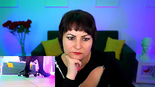 Snapshot of HelenBeler chatting on 11-20-25, 08:25 HelenBeler online show from 11-20-25, 08:25