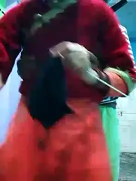 Snapshot of Pahadi_couple chatting on 10-13-25, 04:51 Pahadi couple online show from 10-13-25, 04:51