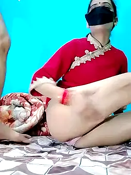 Snapshot of Pahadi_couple chatting on 11-05-25, 06:24 Pahadi couple online show from 11-05-25, 06:24