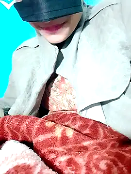 Snapshot of Pahadi_couple chatting on 11-11-25, 05:35 Pahadi couple online show from 11-11-25, 05:35