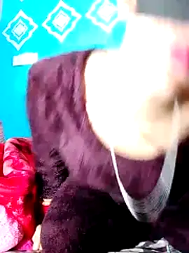 Snapshot of Pahadi_couple chatting on 11-13-25, 05:39 Pahadi couple online show from 11-13-25, 05:39