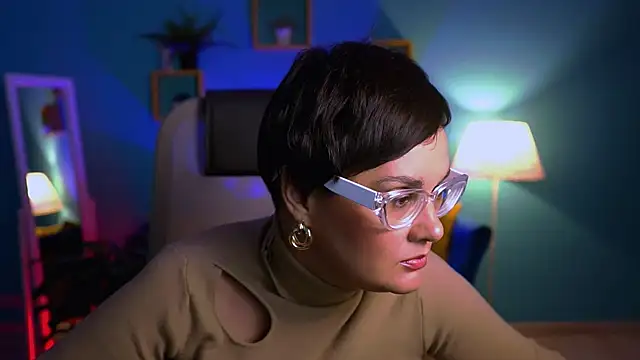 Snapshot of LauraDavidsons chatting on 10-19-25, 04:29 LauraDavidsons online show from 10-19-25, 04:29