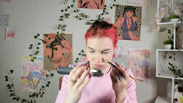 Snapshot of MauraSpurrier chatting on 10-12-25, 07:24 MauraSpurrier online show from 10-12-25, 07:24