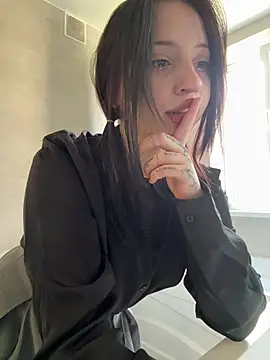 YourLittleDevil online show from 04-15-26, 05:14