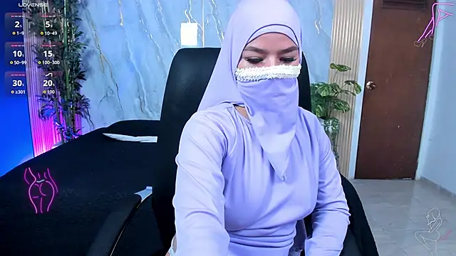 Snapshot of Amal_Bakir chatting on 10-16-25, 12:44 Amal Bakir online show from 10-16-25, 12:44