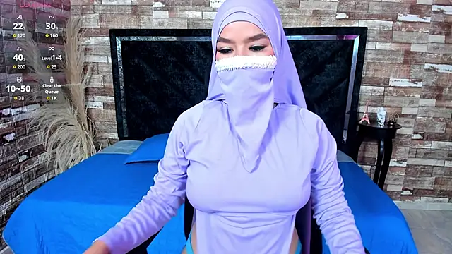 Snapshot of Amal_Bakir chatting on 10-24-25, 12:19 Amal Bakir online show from 10-24-25, 12:19