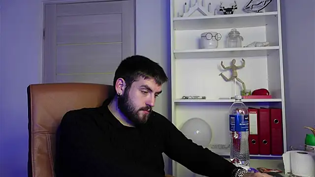 Snapshot of Mike_Platano chatting on 10-09-25, 07:45 Mike Platano online show from 10-09-25, 07:45