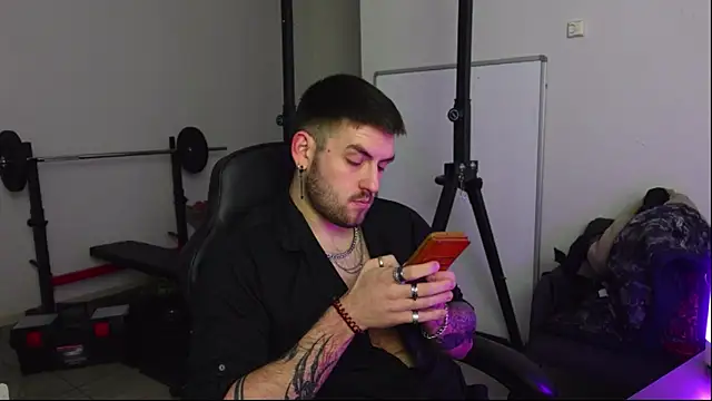 Snapshot of Mike_Platano chatting on 12-16-25, 09:53 Mike Platano online show from 12-16-25, 09:53