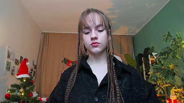 Jamie Chung online show from 12-21-25, 01:24