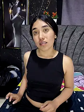 Snapshot of AmberGold- chatting on 09-20-25, 11:11 AmberGold- online show from 09-20-25, 11:11