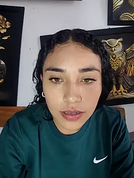 Snapshot of AmberGold- chatting on 11-13-25, 09:36 AmberGold- online show from 11-13-25, 09:36