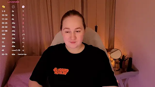 Snapshot of Kitty_Rest_ chatting on 04-30-26, 01:17 Kitty Rest online show from 04-30-26, 01:17