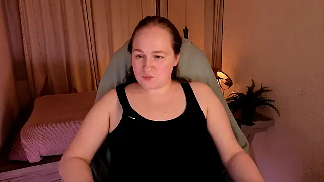 Snapshot of Kitty_Rest_ chatting on 05-19-26, 01:56 Kitty Rest online show from 05-19-26, 01:56