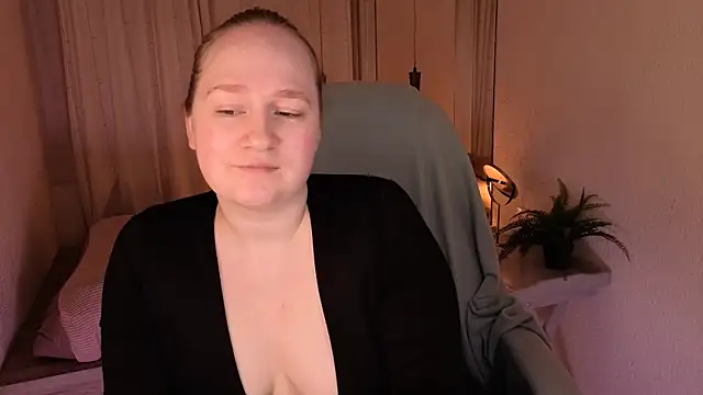 Snapshot of Kitty_Rest_ chatting on 05-20-26, 01:17 Kitty Rest online show from 05-20-26, 01:17