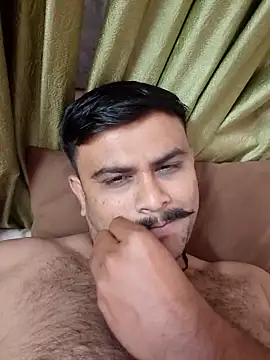 Snapshot of Frvgggghh chatting on 11-10-25, 06:51 Frvgggghh online show from 11-10-25, 06:51