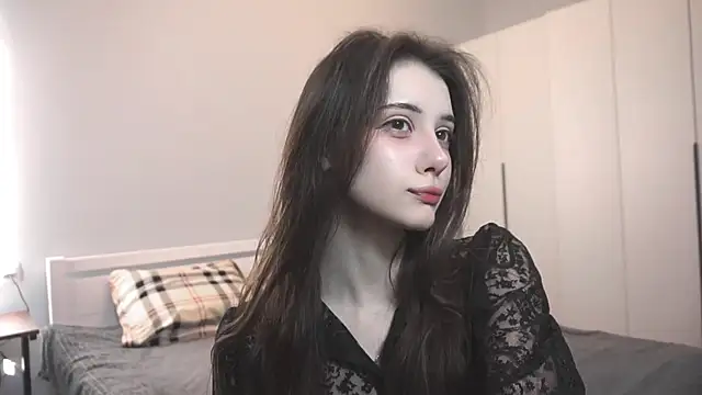 Snapshot of dialae chatting on 09-11-25, 11:10 dialae online show from 09-11-25, 11:10