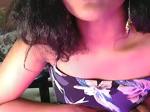 Snapshot of shaalu_sharma chatting on 01-07-26, 07:27 shaalu sharma online show from 01-07-26, 07:27