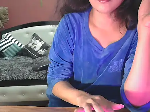 Snapshot of shaalu_sharma chatting on 01-11-26, 08:30 shaalu sharma online show from 01-11-26, 08:30