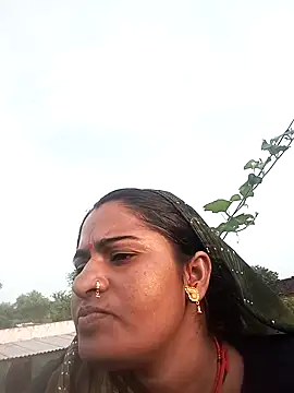 Snapshot of Hansini_Gowda chatting on 09-09-25, 12:15 Hansini Gowda online show from 09-09-25, 12:15