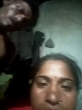 Snapshot of Hansini_Gowda chatting on 09-15-25, 04:29 Hansini Gowda online show from 09-15-25, 04:29