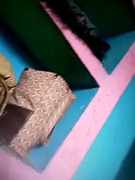 Snapshot of Hansini_Gowda chatting on 10-16-25, 08:26 Hansini Gowda online show from 10-16-25, 08:26