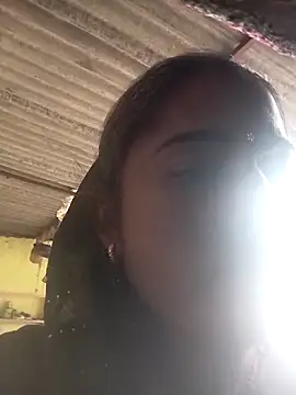 Snapshot of Hansini_Gowda chatting on 10-21-25, 09:43 Hansini Gowda online show from 10-21-25, 09:43