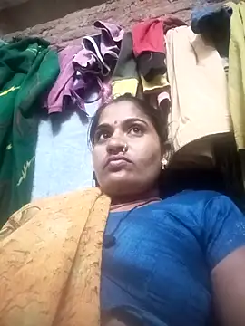 Snapshot of Hansini_Gowda chatting on 10-24-25, 03:30 Hansini Gowda online show from 10-24-25, 03:30