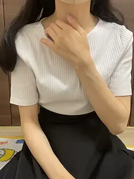 Snapshot of yayoi_jp chatting on 06-16-26, 05:37 yayoi jp online show from 06-16-26, 05:37
