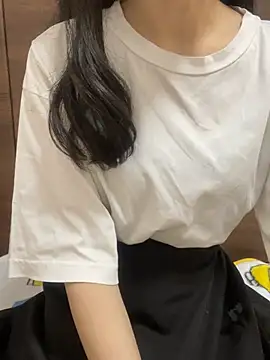 Snapshot of yayoi_jp chatting on 06-20-26, 02:53 yayoi jp online show from 06-20-26, 02:53