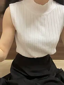 Snapshot of yayoi_jp chatting on 07-24-26, 03:32 yayoi jp online show from 07-24-26, 03:32