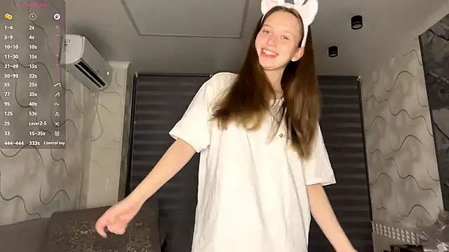 CharlynDini online show from 11-19-25, 03:12