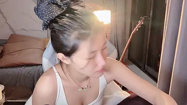 Lixinel-520 online show from 12-16-25, 01:49