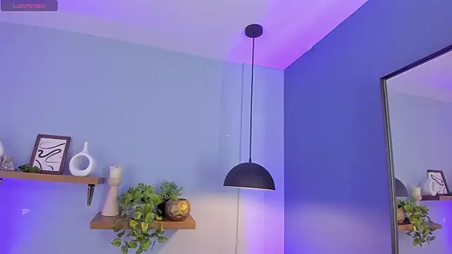 Cristalfoxy  online show from 03-12-26, 08:15