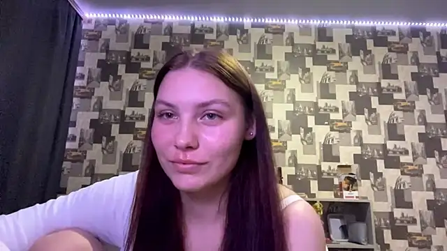 Snapshot of SwiiSweet chatting on 09-12-25, 04:18 SwiiSweet online show from 09-12-25, 04:18