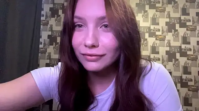 Snapshot of SwiiSweet chatting on 09-20-25, 04:08 SwiiSweet online show from 09-20-25, 04:08