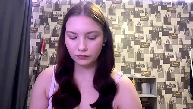 Snapshot of SwiiSweet chatting on 09-25-25, 04:43 SwiiSweet online show from 09-25-25, 04:43