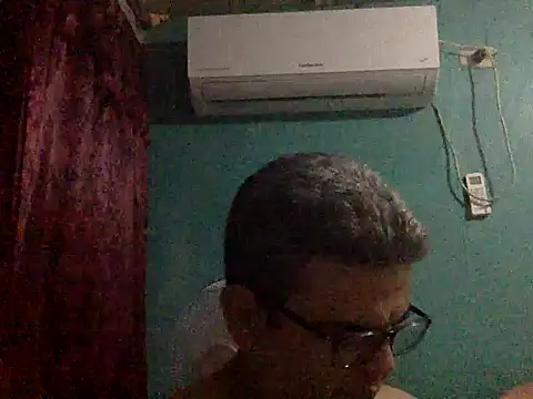 Snapshot of Katracho6969 chatting on 09-22-25, 04:03 Katracho6969 online show from 09-22-25, 04:03